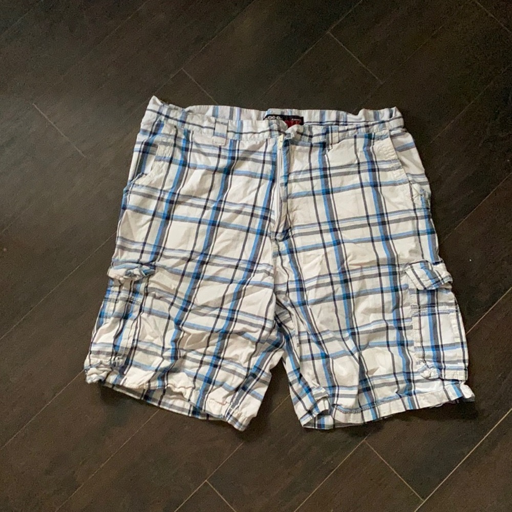 Plaid men’s shorts